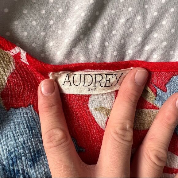 Audrey 3+1 Red & Blue Floral Print Tunic Length Tank Top - Picture 6 of 7